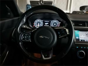 Jaguar E-Pace 2.0P 184kW R-Dynamic 4WD Auto  - Foto 2