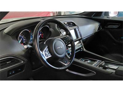 Jaguar F-Pace 2.0L i4D 132kW Prestige Auto