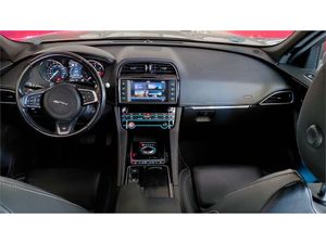 Jaguar F-Pace 2.0L i4D 132kW Prestige Auto  - Foto 2