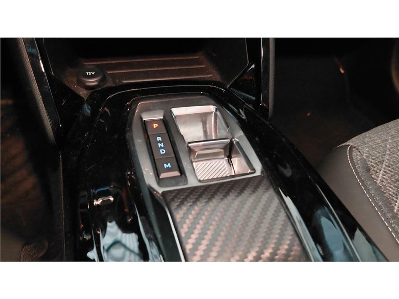 Peugeot 208 Allure HYBRID 100 eDCS6 - Foto 2