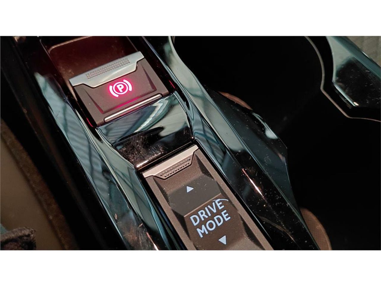 Peugeot 208 Allure HYBRID 100 eDCS6 - Foto 2