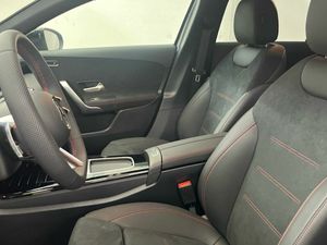 Mercedes Clase A 180 Berlina  - Foto 2