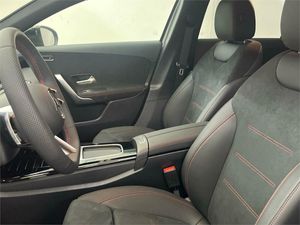 Mercedes Clase A 180 Berlina  - Foto 2