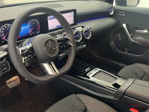 Mercedes Clase A 180 Berlina  - Foto 2