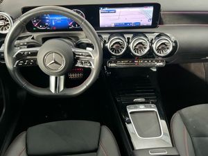 Mercedes Clase A 200 d Compacto  - Foto 2