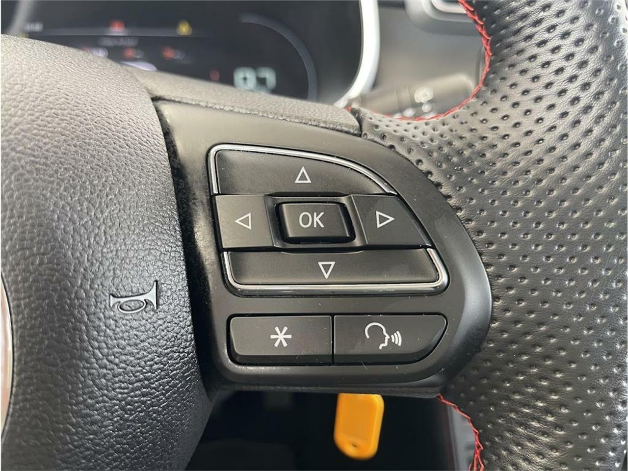 MG ZS 1.5 Luxury - Foto 2