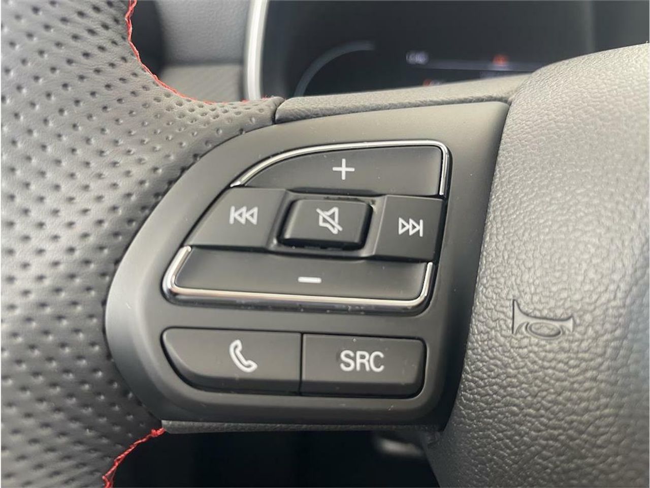 MG ZS 1.5 Luxury - Foto 2