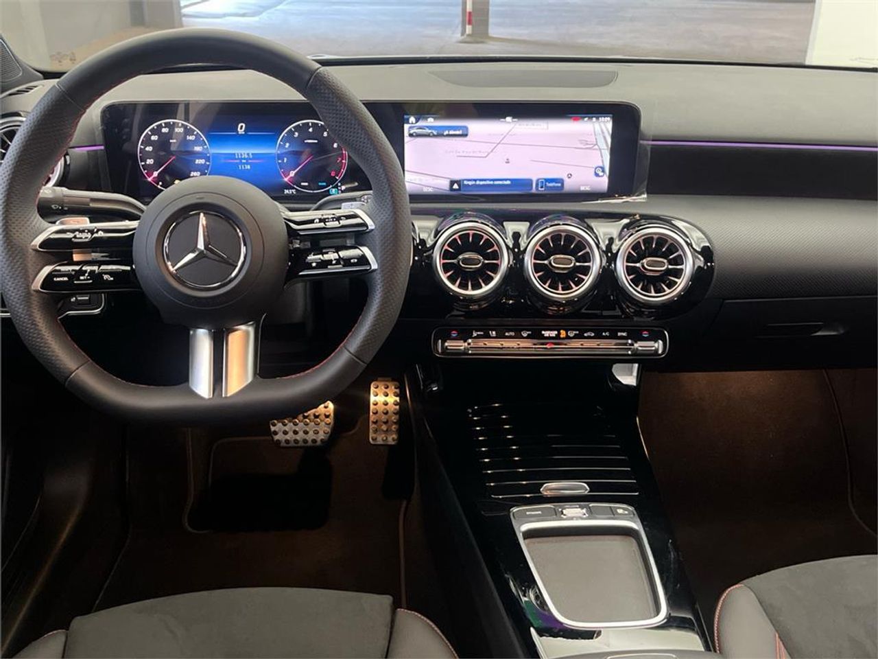 Mercedes Clase A 180 Berlina - Foto 2