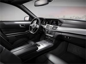 Mercedes Clase E 220 BlueTEC 4MATIC  - Foto 2