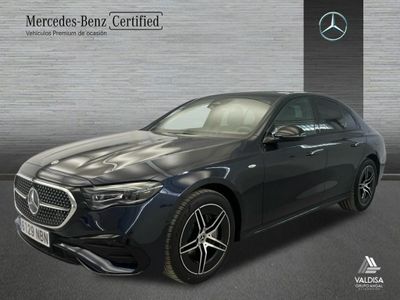 Mercedes Clase E 300 de berlina con tecnología híbrida EQ