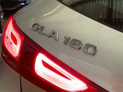 Mercedes GLA 180