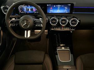 Mercedes Clase A 200 d AMG Line (EURO 6d)  - Foto 2