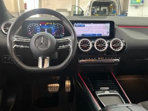 Mercedes GLA 200 d AMG Line (EURO 6d)  - Foto 2