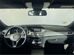 Mercedes Clase E 220 CDI Avantgarde Plus  - Foto 2