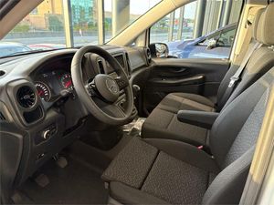 Mercedes Vito 110CDI 75kW furgón Pro larga  - Foto 2