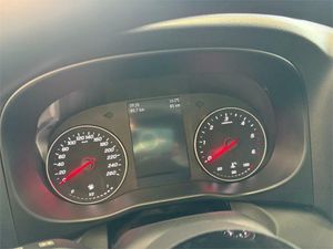 Mercedes Vito 110CDI 75kW furgón Pro larga  - Foto 2