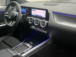 Mercedes GLA 200 D  - Foto 2