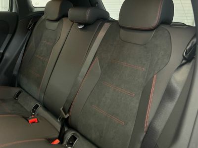 Mercedes GLA 250 e con tecnología híbrida EQ