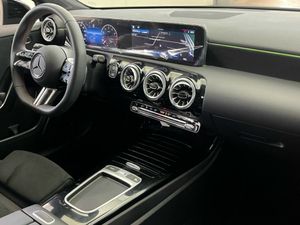 Mercedes Clase A 180 Berlina  - Foto 2