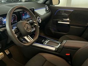 Mercedes GLA 200 d AMG Line (EURO 6d)  - Foto 2