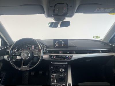 Audi A4 2.0 TDI clean d 150CV S line edition