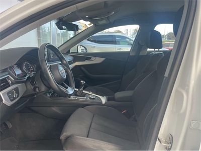 Audi A4 2.0 TDI clean d 150CV S line edition