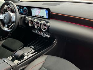 Mercedes Clase A 180 AMG Line (EURO 6d)  - Foto 2