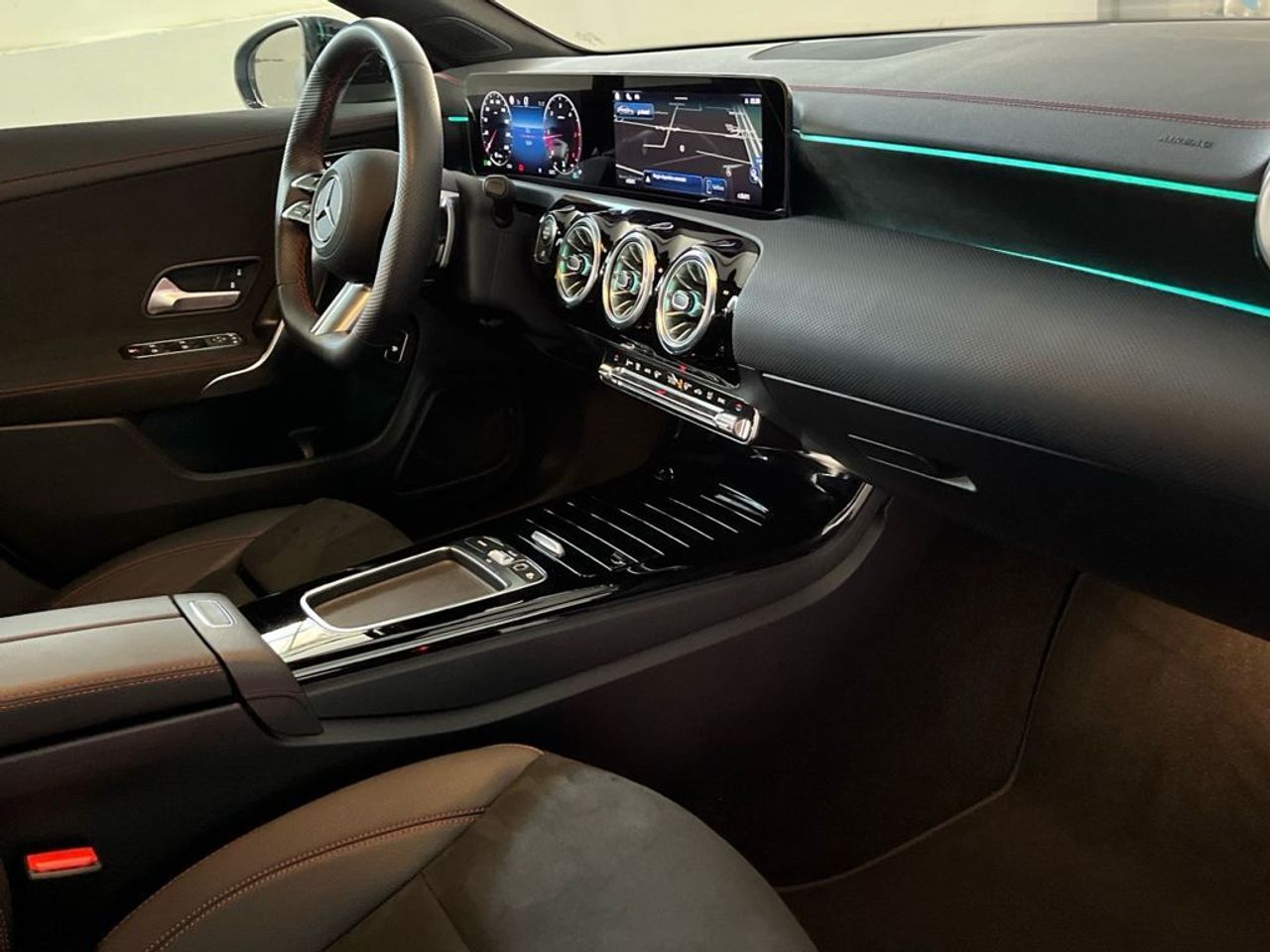 Mercedes CLA 220 d Coupé - Foto 2