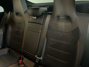 Mercedes CLA 220 d Coupé  - Foto 2