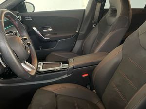 Mercedes CLA 220 d Coupé  - Foto 2