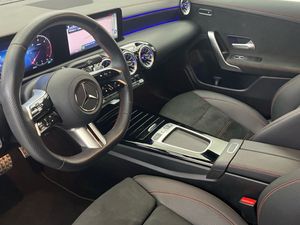 Mercedes CLA 220 d Coupé  - Foto 2