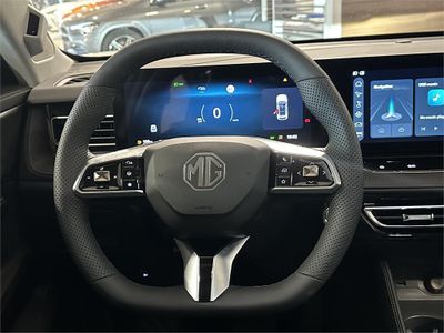 MG eHS 1.5 Hybrid+Luxury