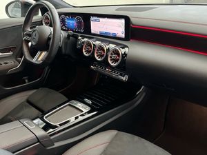 Mercedes CLA 220 d Coupé  - Foto 2