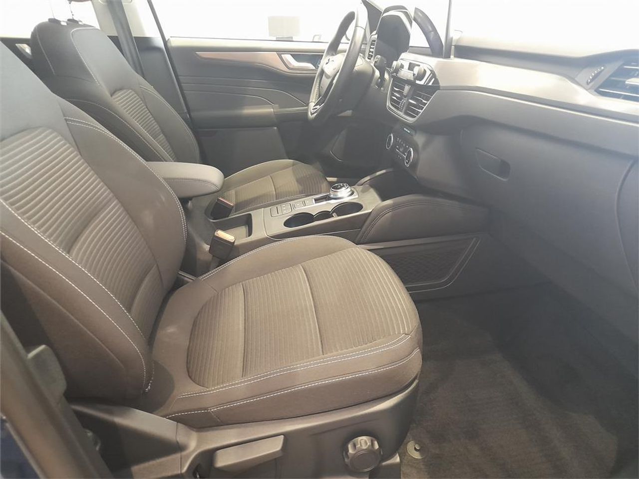 Ford Kuga Titanium 2.0 EcoBlue 140kW 4x4 Auto - Foto 2