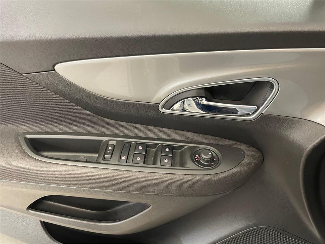 Opel Mokka 1.6 CDTi 4X2 S&S Crosscity - Foto 2