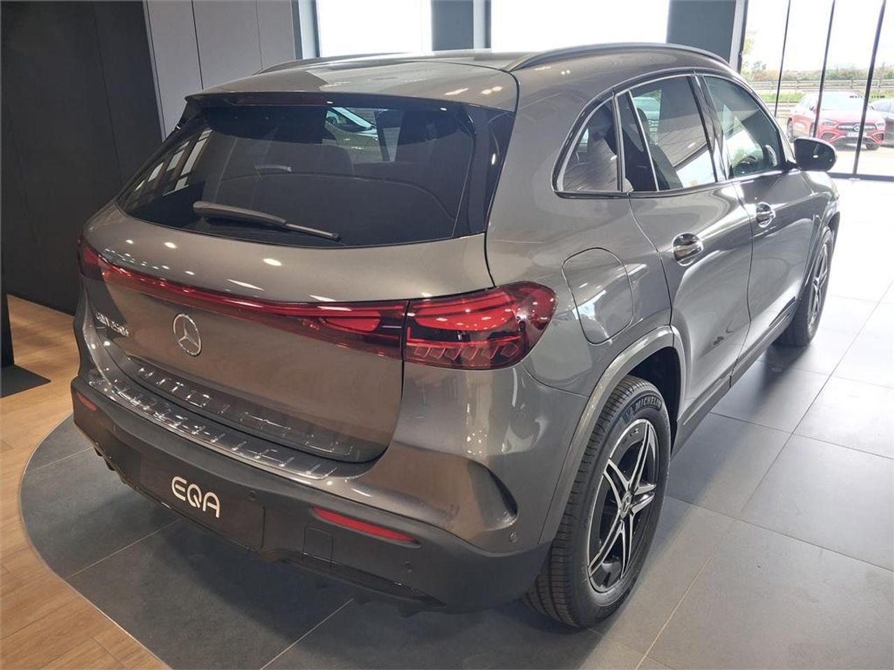 Mercedes EQA EQA 250+ - foto 4