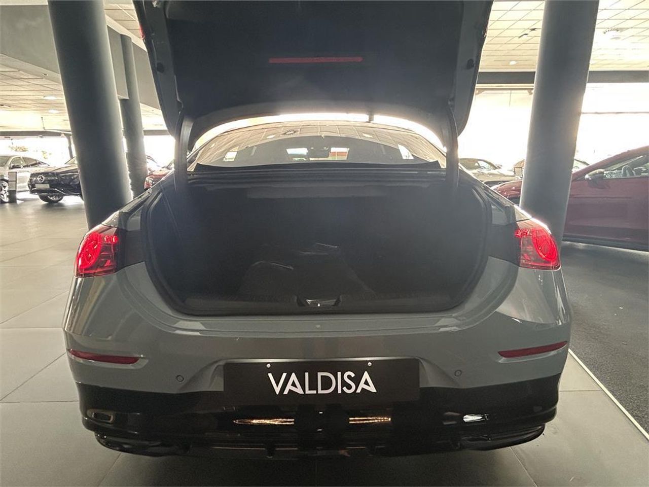 Mercedes CLA 180 con tecnología híbrida - foto 13