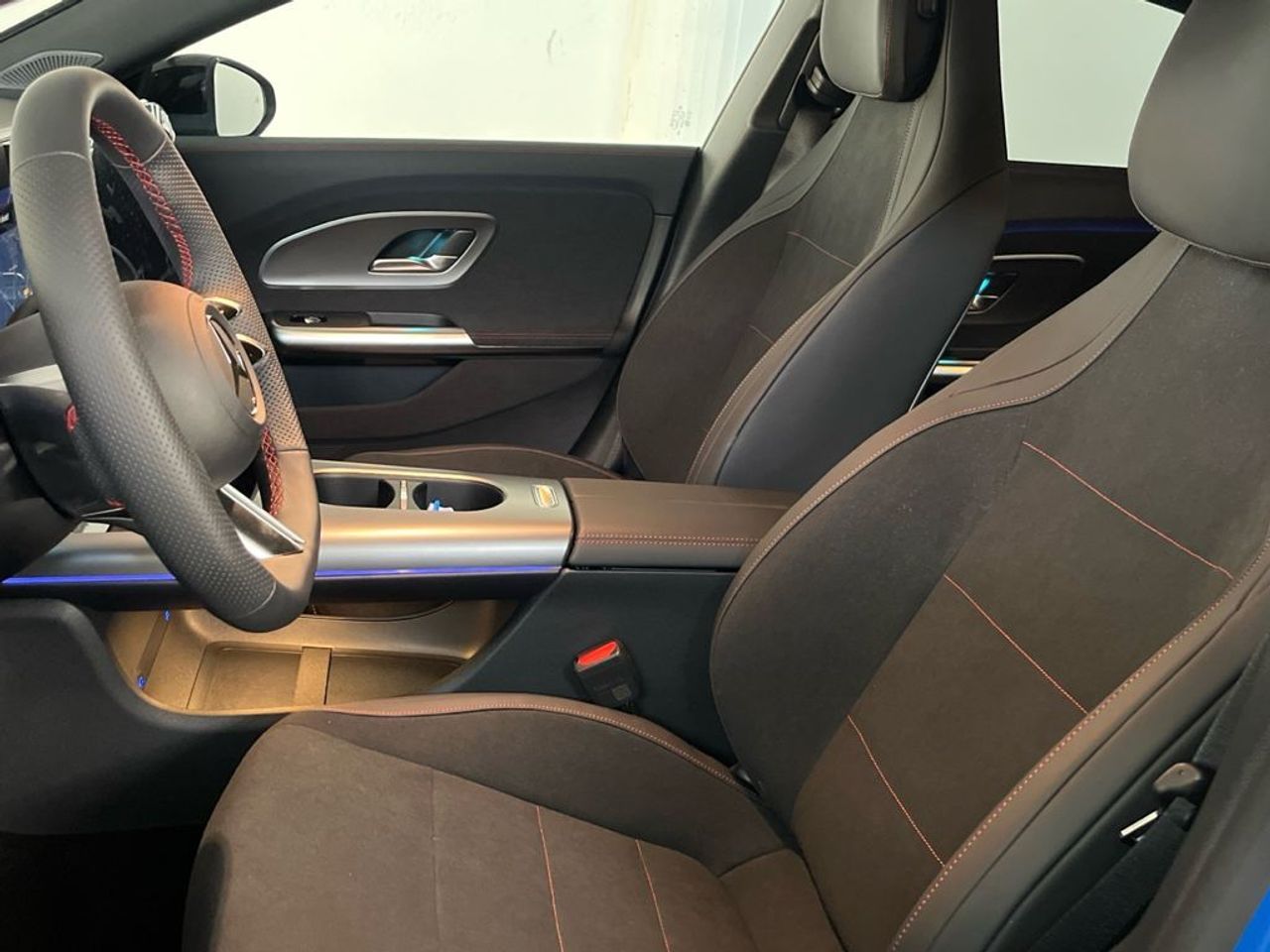 Mercedes CLA 250+ con tecnología EQ - foto 7