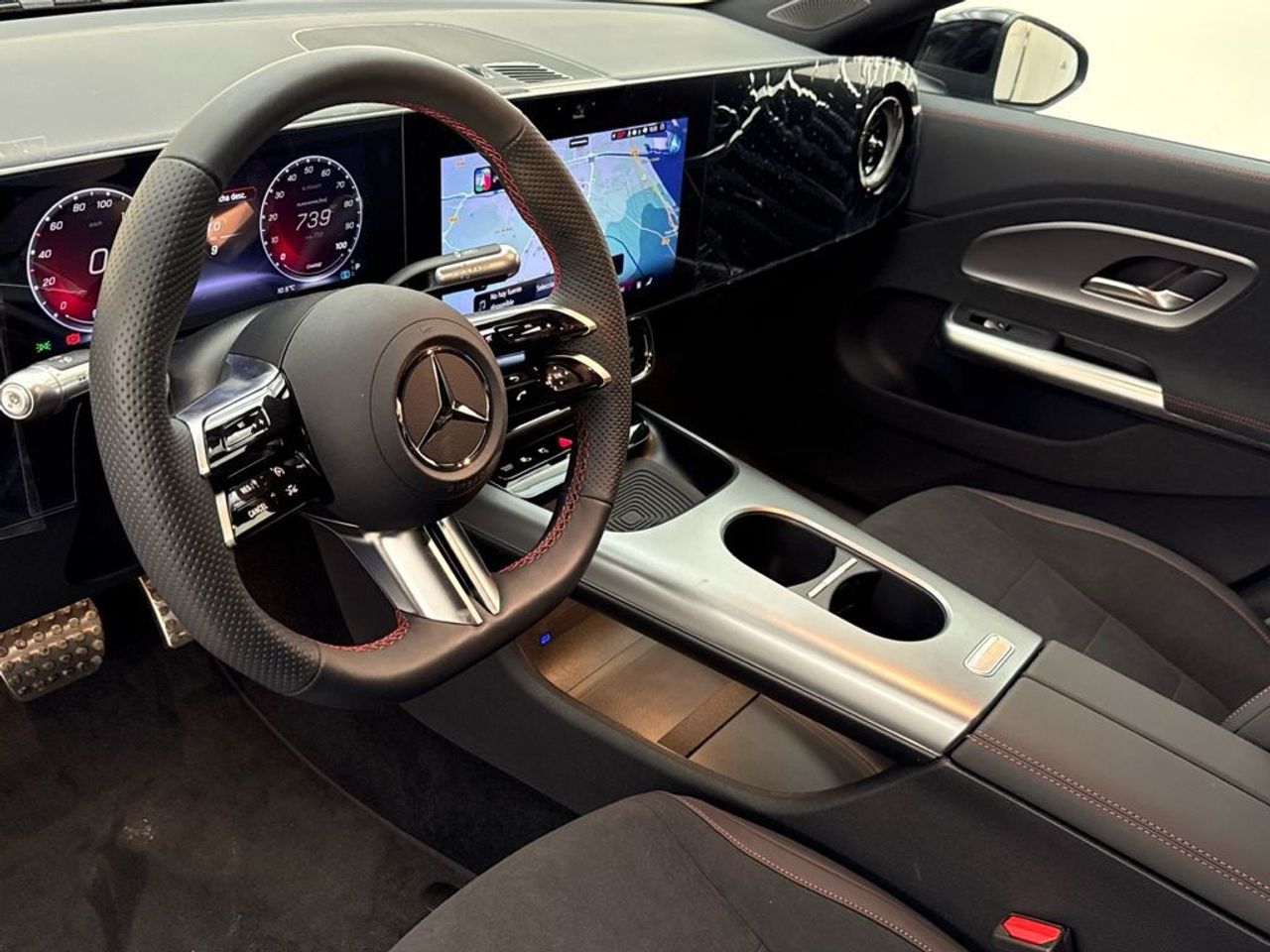 Mercedes CLA 250+ con tecnología EQ - foto 6