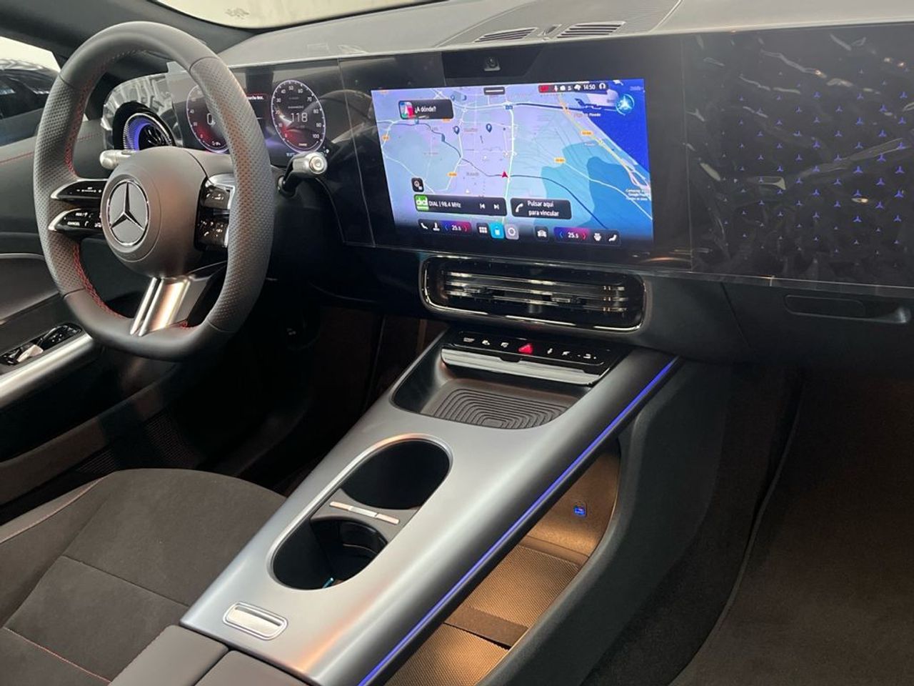 Mercedes CLA 250+ con tecnología EQ - foto 10