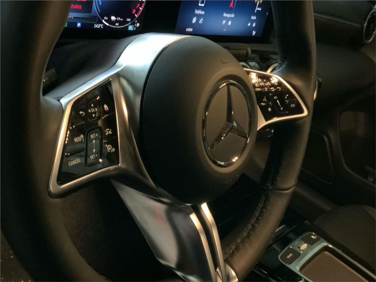 Mercedes Clase A 250 e Sedán - foto 20