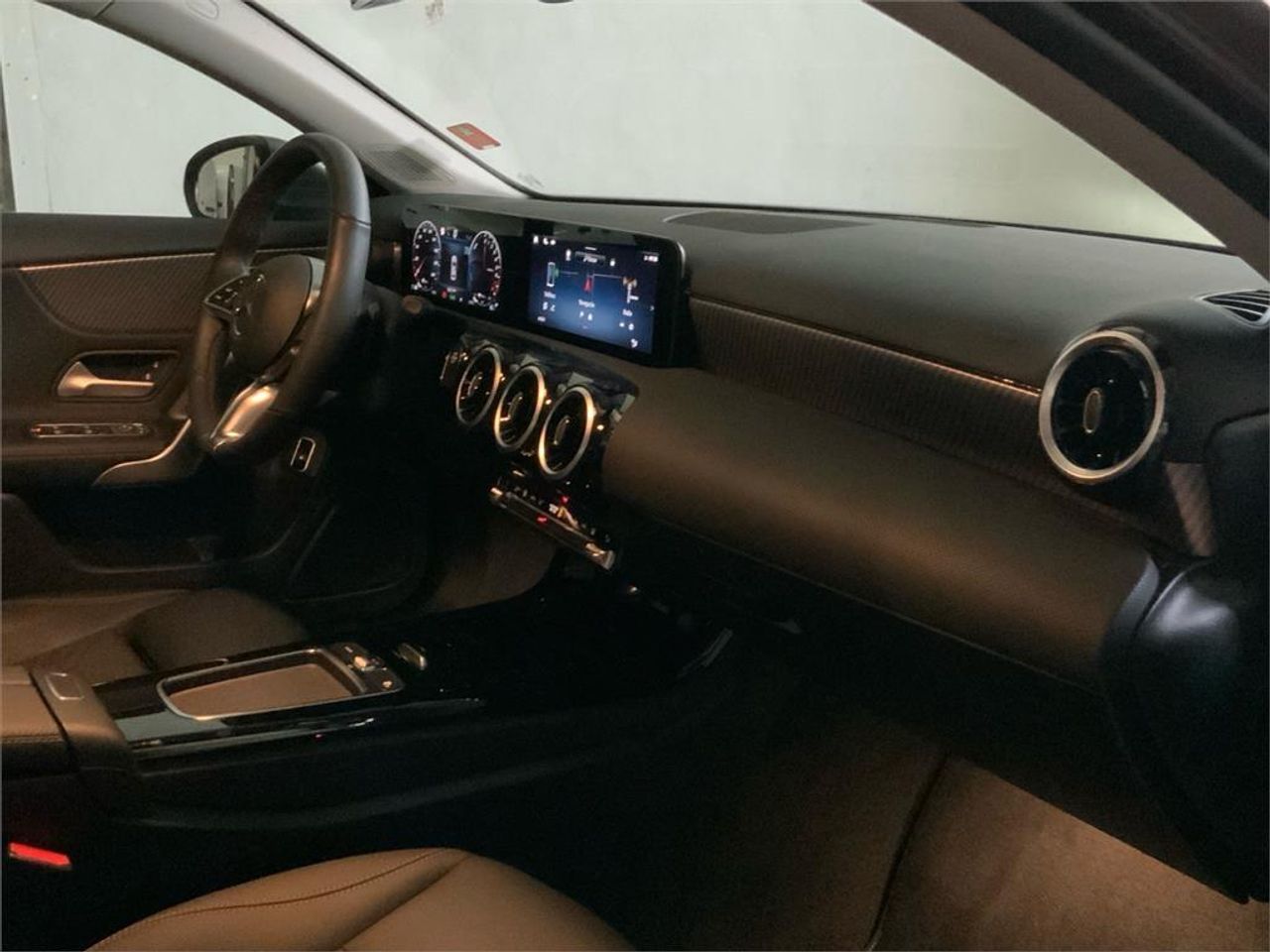 Mercedes Clase A 250 e Sedán - foto 12