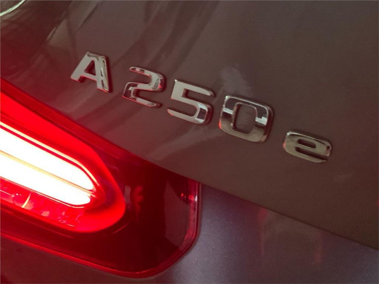 Mercedes Clase A 250 e Sedán - foto 18