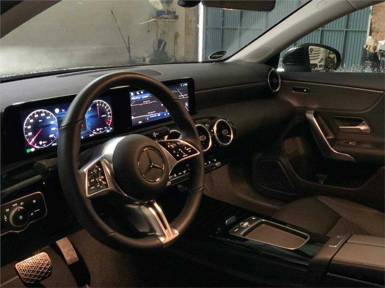 Mercedes Clase A 250 e Sedán - foto 8