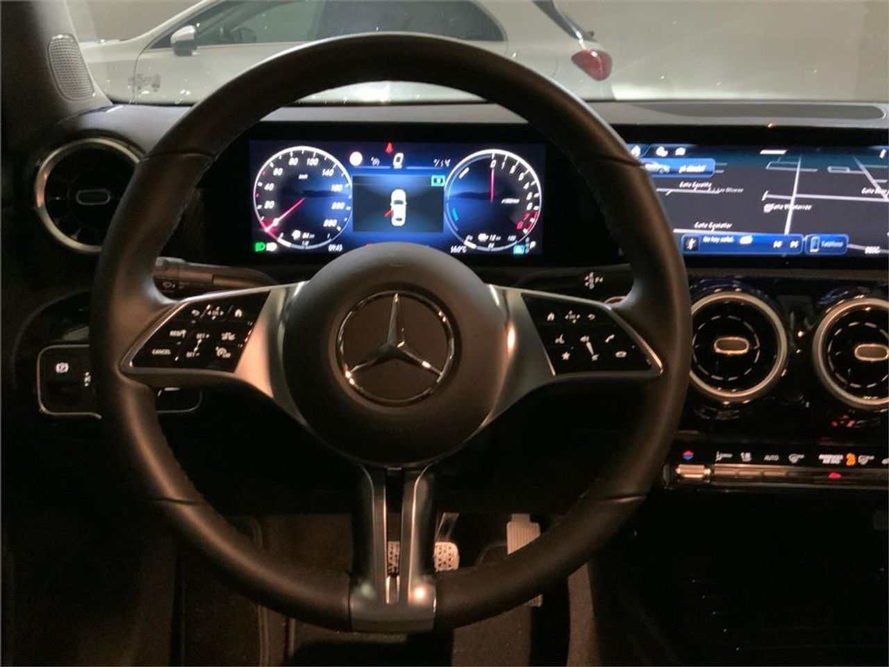 Mercedes Clase A 250 e Sedán - foto 11