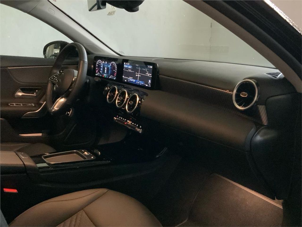 Mercedes Clase A 250 e Sedán - foto 12