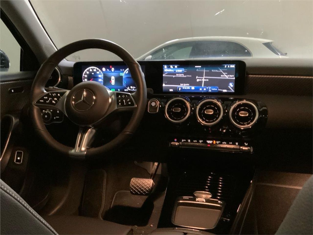 Mercedes Clase A 250 e Sedán - foto 10