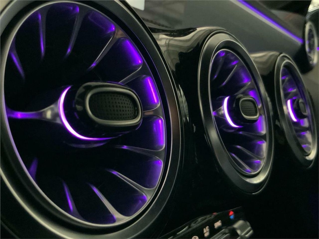 Mercedes CLA 220 D DCT - foto 22