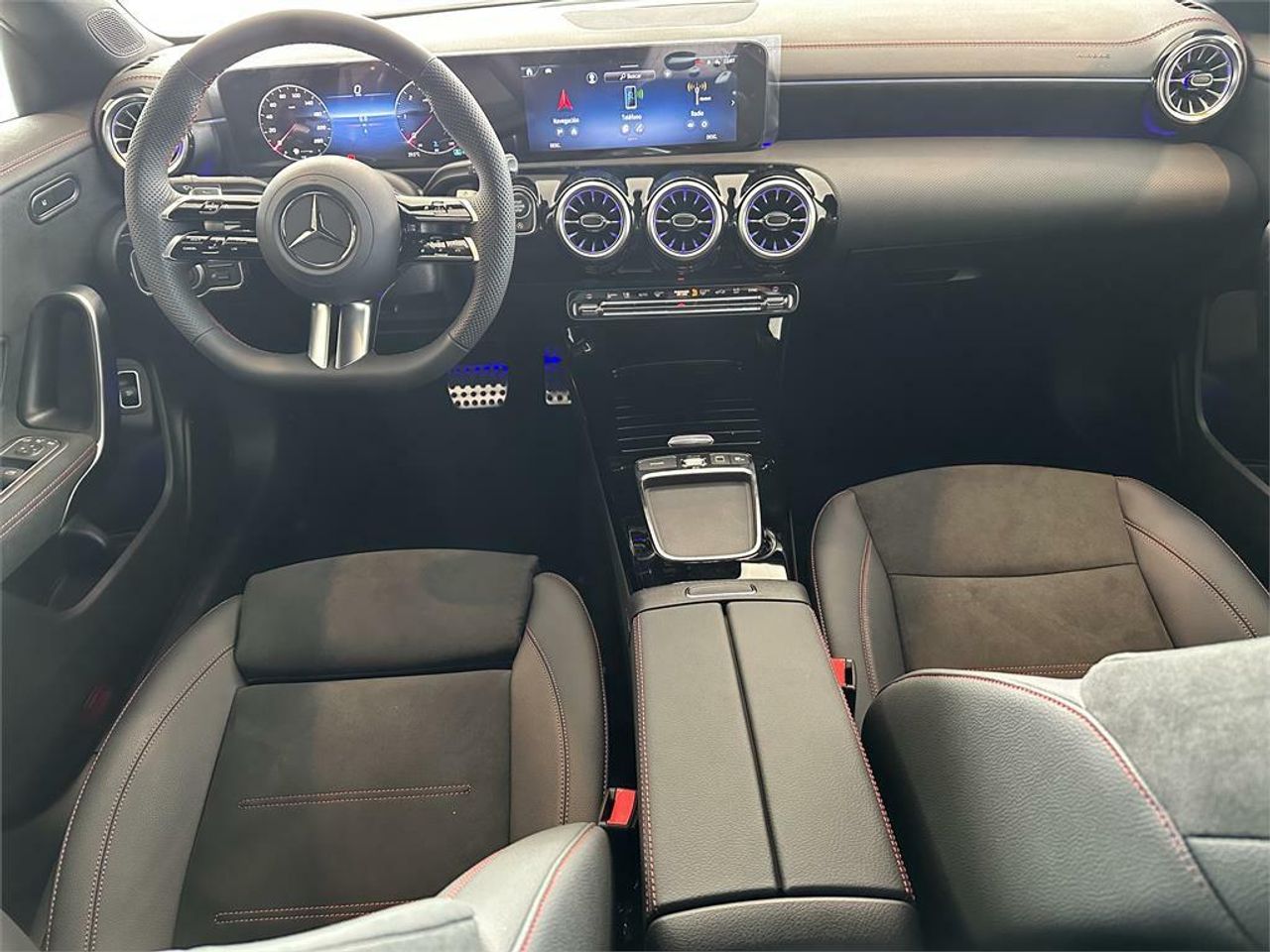 Mercedes CLA 220 D DCT - foto 2