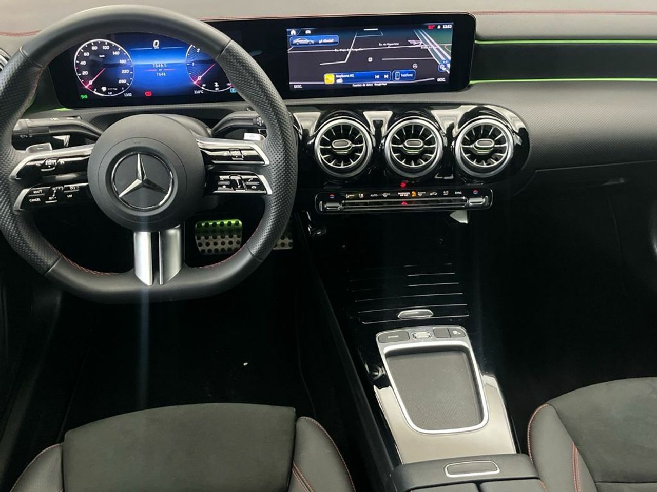 Mercedes CLA 220 D DCT - foto 8
